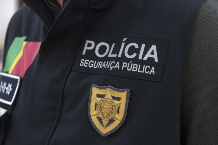 PSP encaminha filho para a prisão por bater na mãe em Pombal