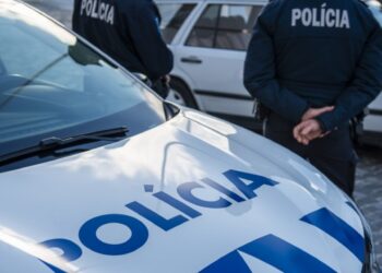 PSP apanha cinco pessoas fugidas à justiça em acção de prevenção em Leiria