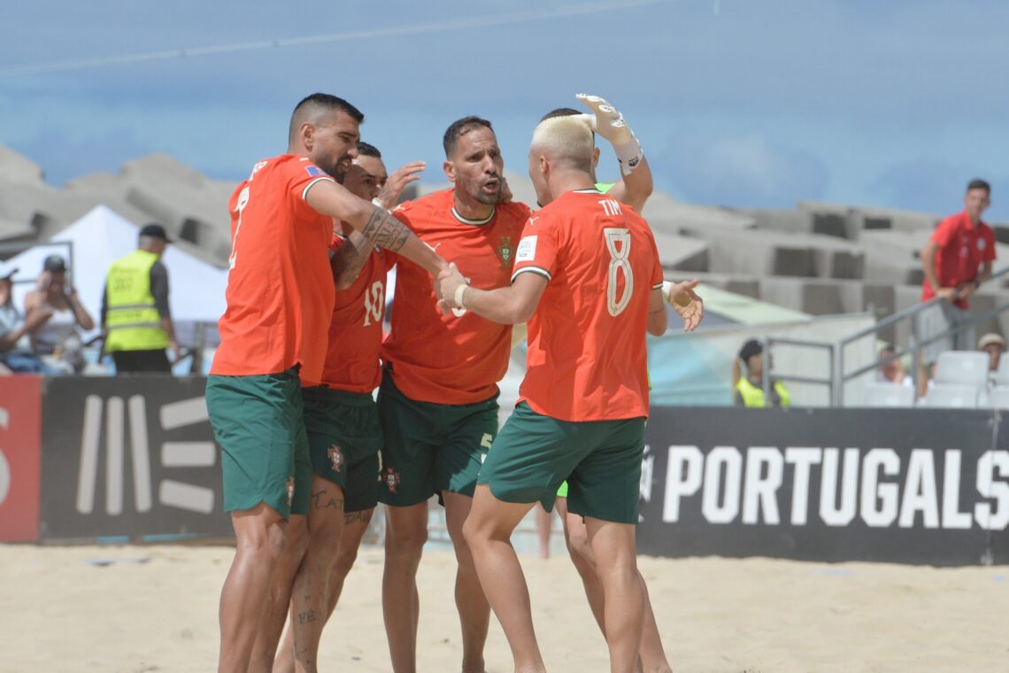 Começa hoje o mundial de futebol de praia