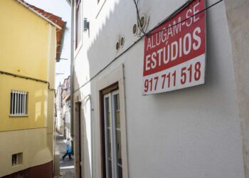Requalificação do centro histórico ao ritmo de T0 e T1, afasta as famílias