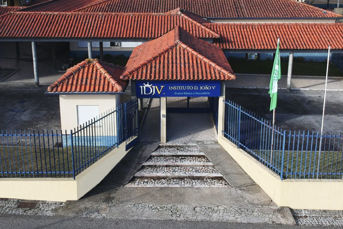 Instituto D. João V – Louriçal: Educar com Valores, Formar com Excelência