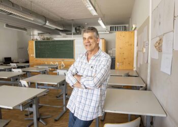 Melhor professor do País pretende aplicar 30 mil euros na melhoria do ensino na Rodrigues Lobo