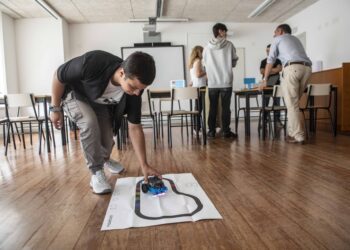 Aluno da Josefa de Óbidos cria escola virtual onde todos podem entrar