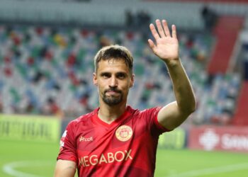 União de Leiria: há jogadores de saída e interdição à inscrição de atletas foi levantada