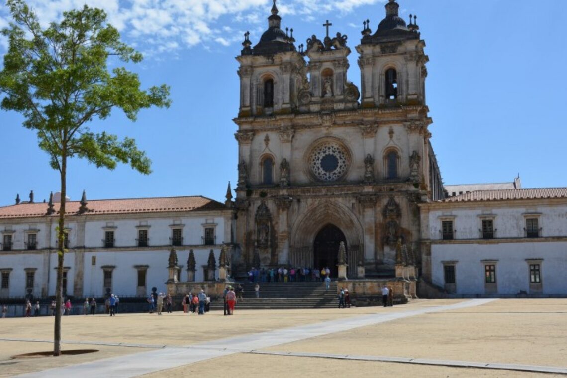 Alcobaça abre portas ao património local