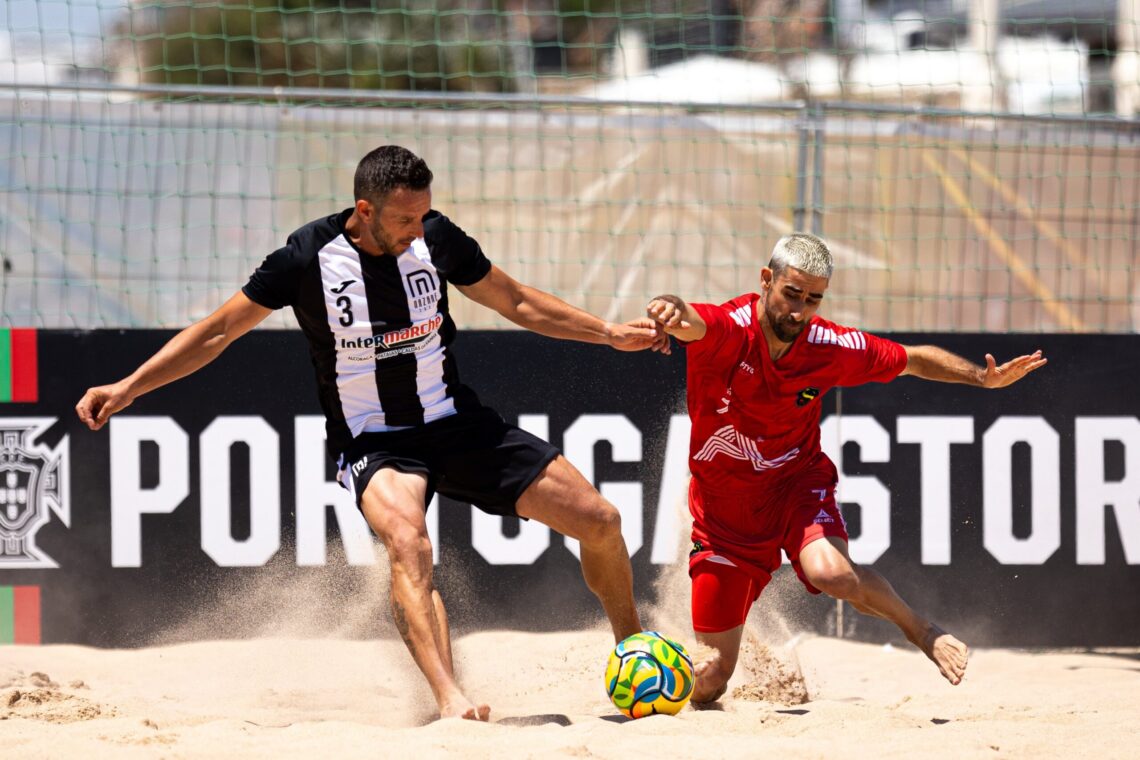 A bola já rola na areia e os clubes da região apontam para os troféus