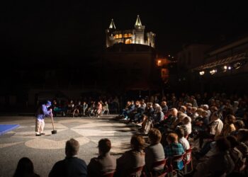 Sete grupos no festival de teatro de rua de Porto de Mós