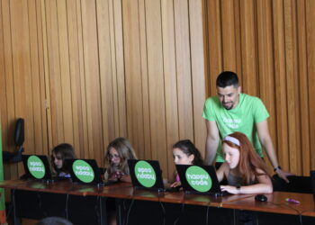 Marinha Grande convida crianças para férias de tecnologia, desporto e arte