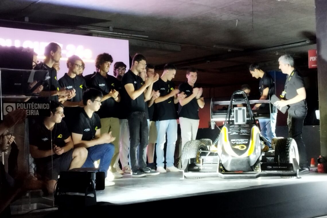 Carro TEK-26e apresentado por equipa de Formula Student do IPLeiria