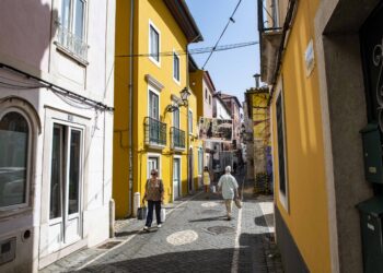Leiria quer reforçar actividade de guarda-nocturno no concelho