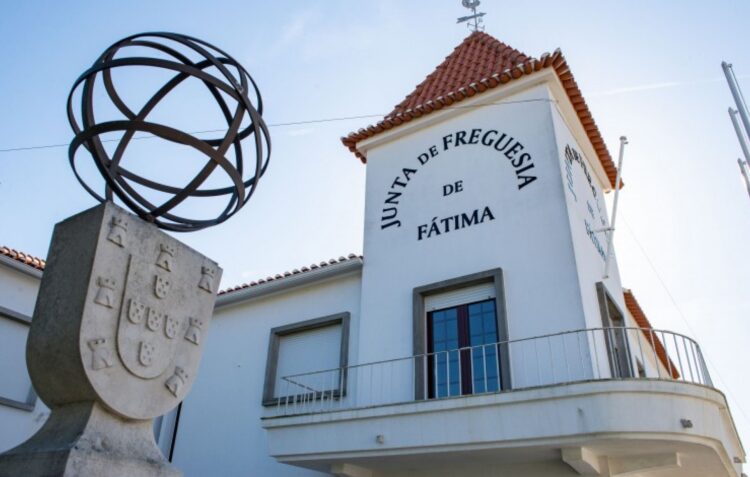 Fátima festeja elevação a cidade com a apresentação de livro e revista