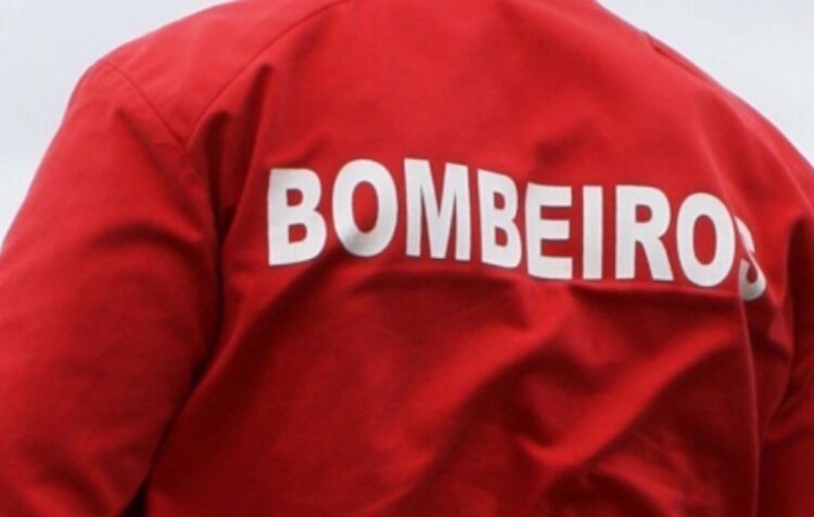 Bebé nasce em ambulância dos Bombeiros da Nazaré e morre no hospital