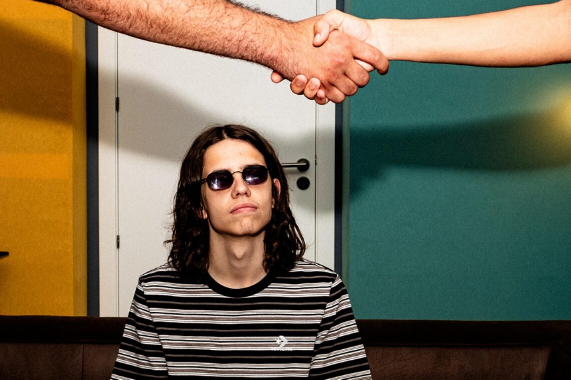 Vocalista dos Wheels lança novo álbum a solo