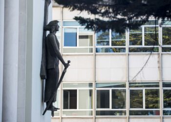 Proprietária de lar ilegal de Peniche proibida de exercer a actividade