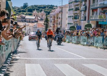 Penúltima etapa da Volta a Portugal passa por Alcobaça e Nazaré