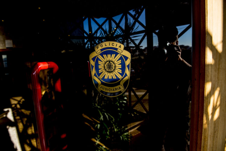 Detido homem suspeito de incêndio com isqueiro
