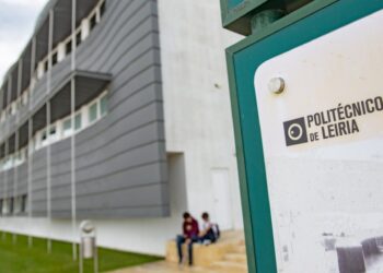 Edifício C da Escola Superior de Tecnologia e Gestão alvo de obras para melhorar condições de investigação