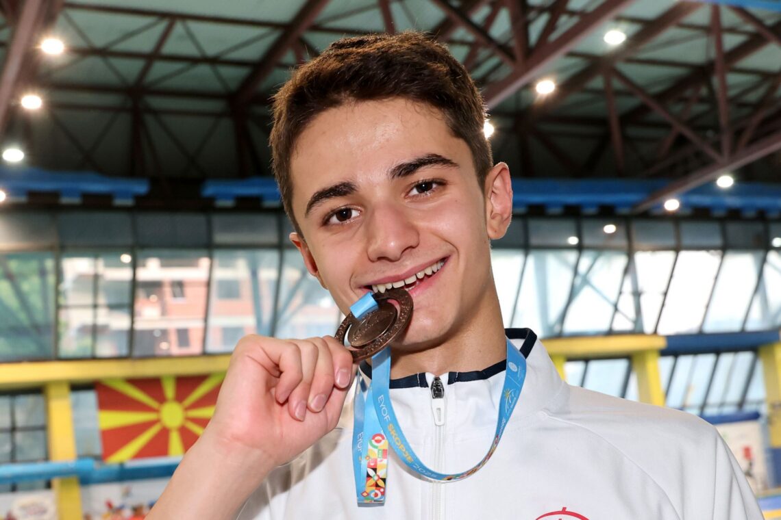 Rodolfo Alecrim vence o bronze e João Matos vai à final do triplo salto no FOJE