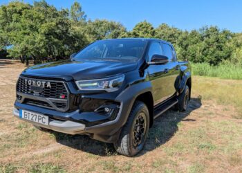 Caetano Auto estreia Hilux GR Sport 2 nas Festas do Bodo