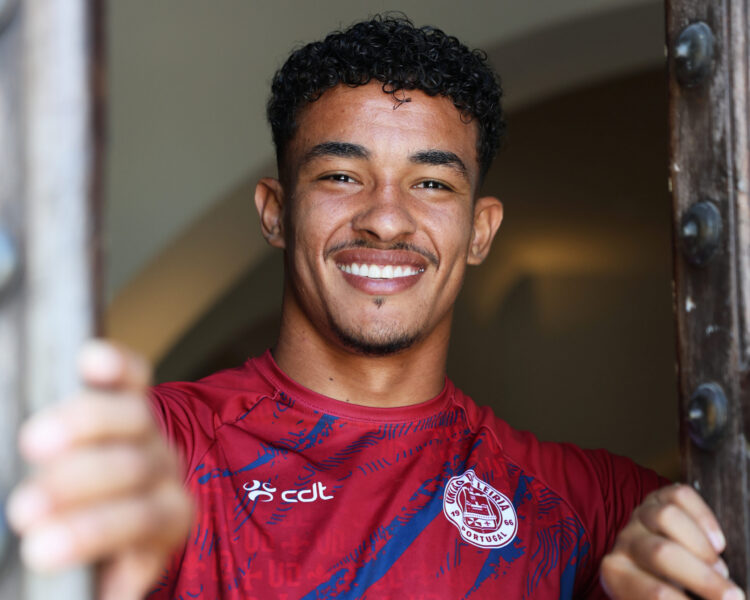 Daniel Borges e Genaro Rodríguez reforçam o meio-campo da União de Leiria