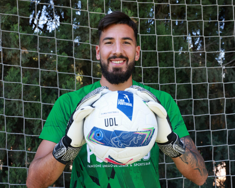 Salvi Carrasco é o terceiro reforço para a baliza da União de Leiria