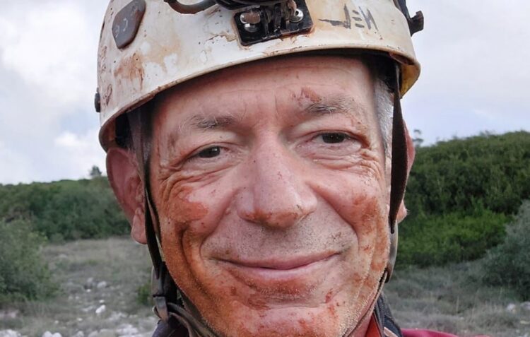 Funeral de fundador do Núcleo de Espeleologia de Leiria António Fael será amanhã