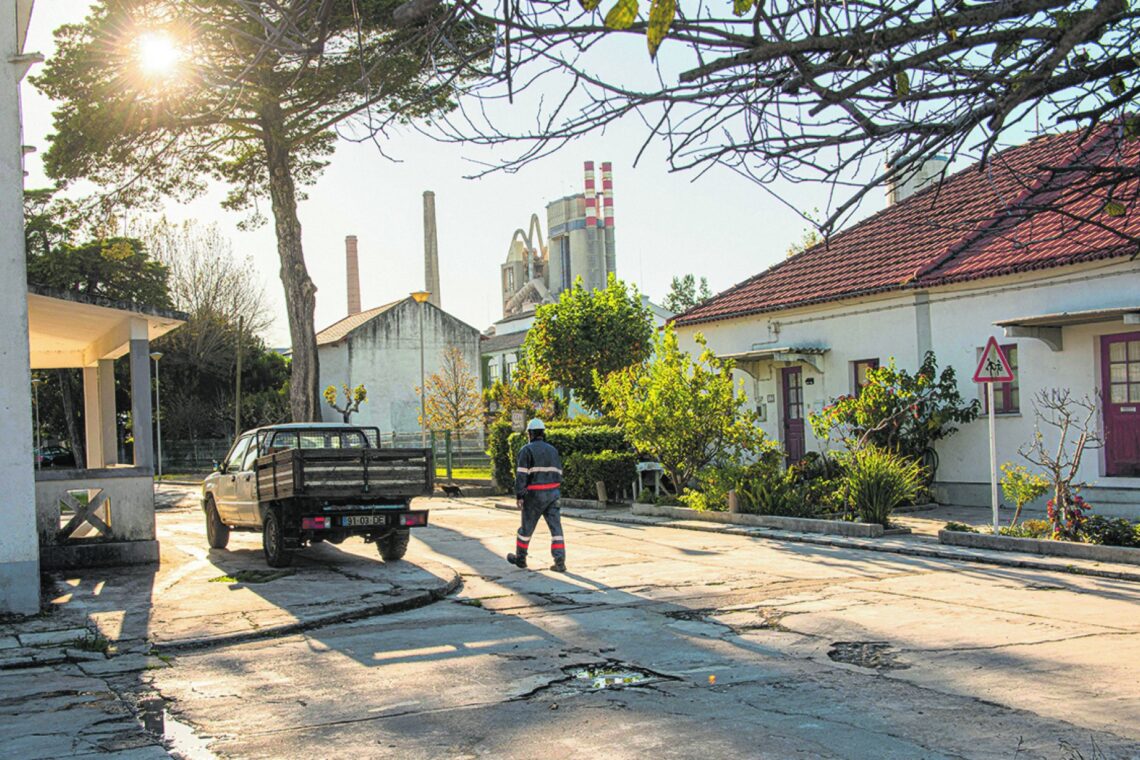 Reabilitação de oito casas no bairro da cimenteira em fase de projecto