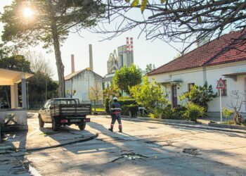 Reabilitação de oito casas no bairro da cimenteira em fase de projecto