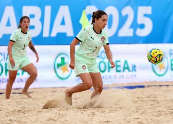 Jogadoras da região preparam Superfinal Europeia de futebol de praia na Polónia