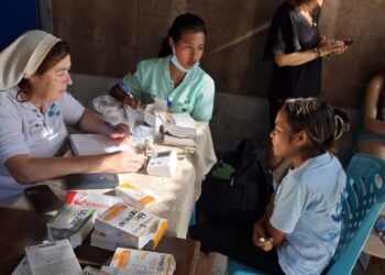 Missionária de Alcobaça dirige clínica e centro social em Timor-Leste