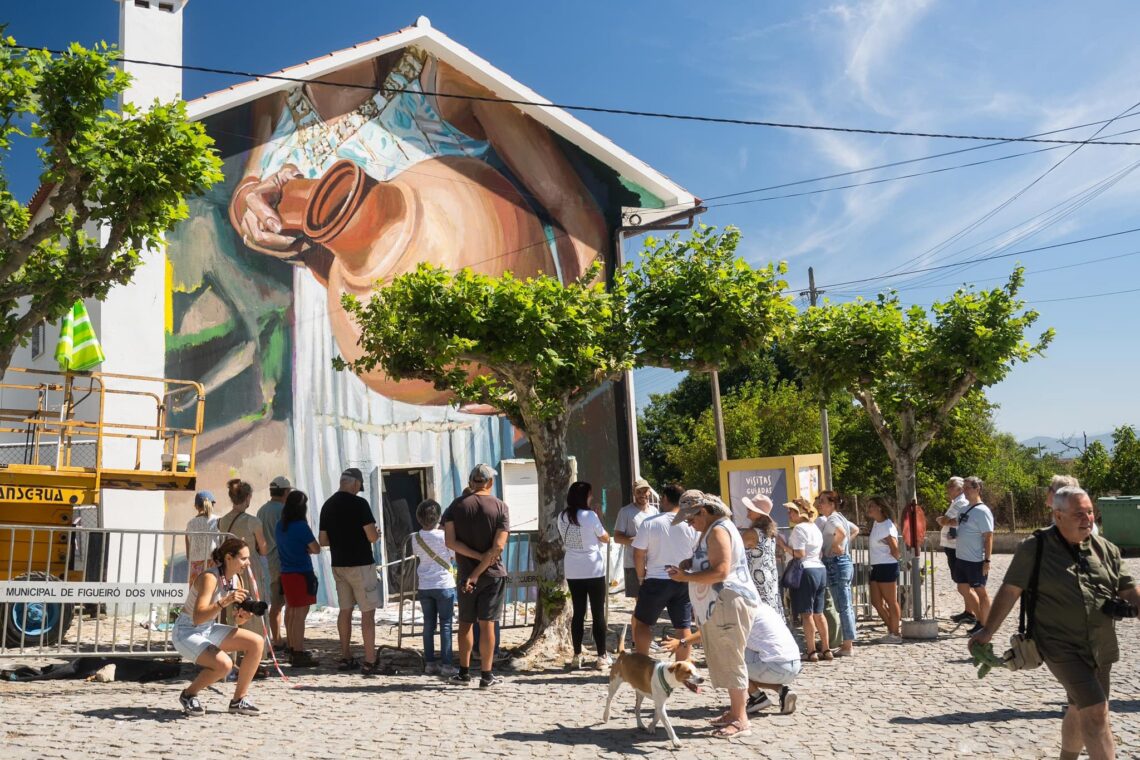 Fazunchar. Artes performativas e mercado de autor juntam-se à galeria a céu aberto