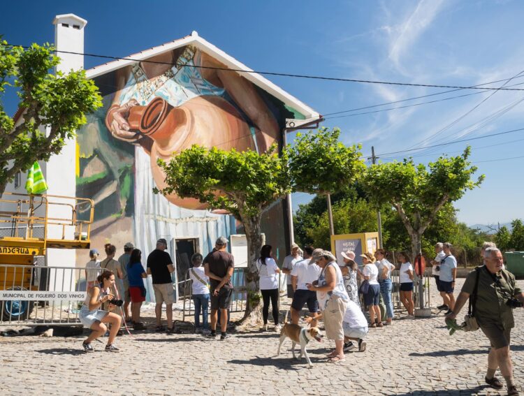 Fazunchar. Artes performativas e mercado de autor juntam-se à galeria a céu aberto