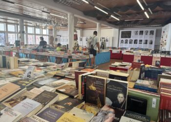 Nazaré comemora meio século  a disponibilizar livros à beira-mar