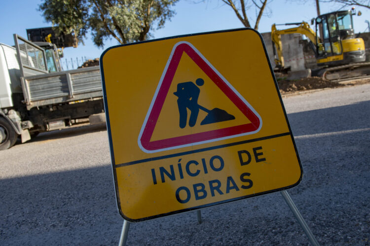 Corte de trânsito em via central de Leiria