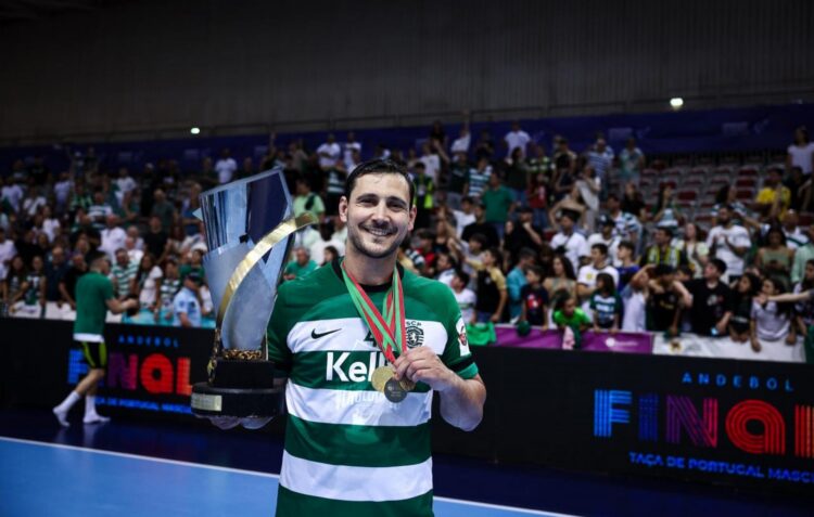Sporting anuncia saída de Pedro Portela após 13 épocas de leão ao peito