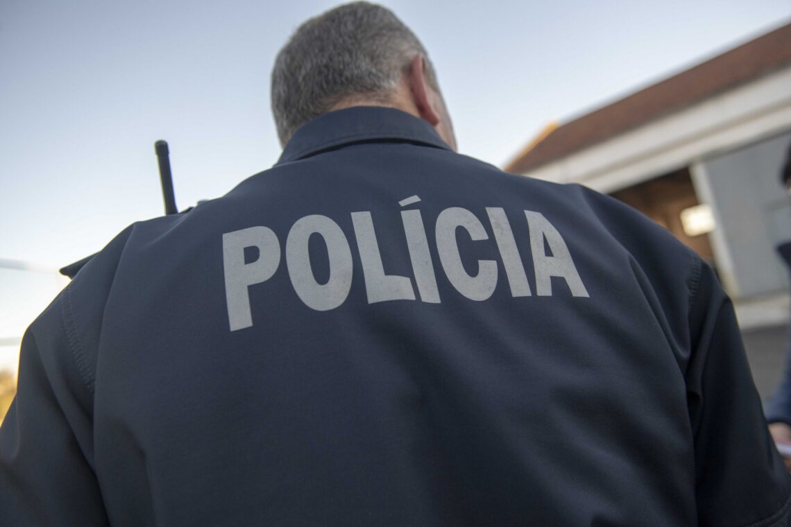 Casal recusa pagamento e é detido por agressões a polícia em Leiria