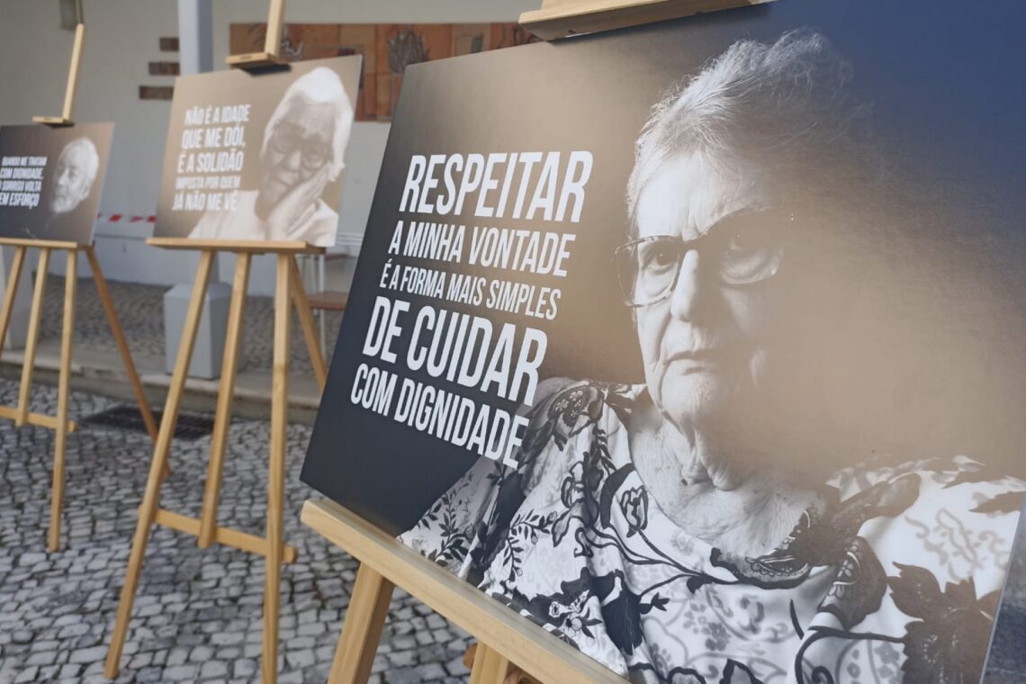 Idosos dos Pousos vestem pele de modelos em exposição que quer valorizar a velhice