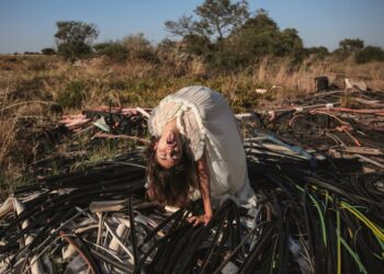 Teatro: “O que é ser bruxa? O que é ser mulher?”