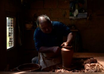 Olaria. Bajouca em livro e exposição nacional em Leiria