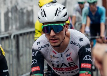 Vuelta: Almeida sabe que só pode ganhar com uma UAE Emirates unida