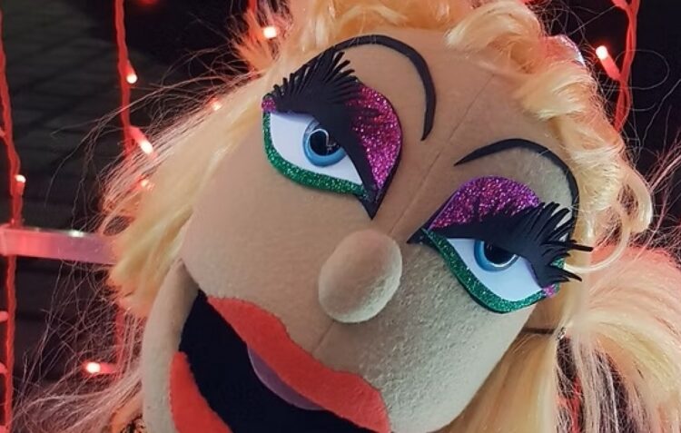 Marionetas na Cidade. Efeitos especiais, um DJ set e uma tradição inglesa com 350 anos
