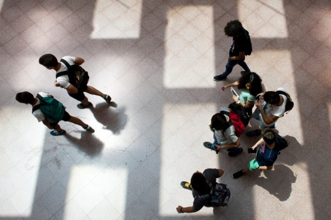 Atenção! Ordem para aliviar o peso das mochilas