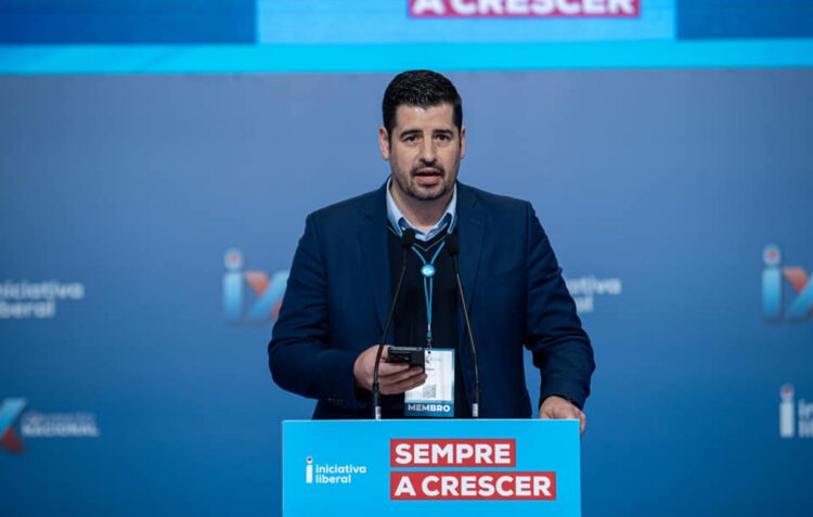 Iniciativa Liberal quer metro de superfície e licenciamentos mais rápidos em Leiria