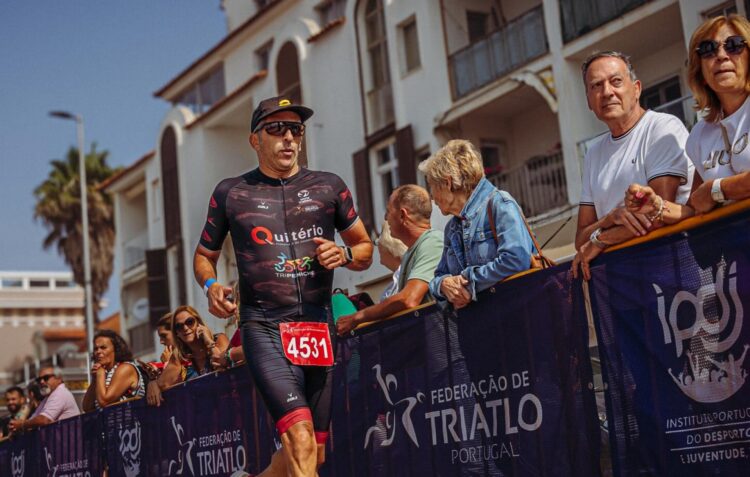 Baía de São Martinho do Porto recebe triatlo no fim-de-semana