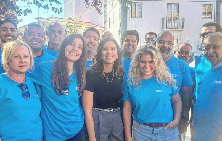 Líder da IL assume que problemas da habitação resolvem-se com mais construção