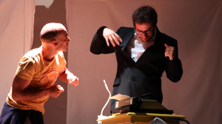 O Alguidar. O Correio dos Mortos chega antes do Cluedo teatral