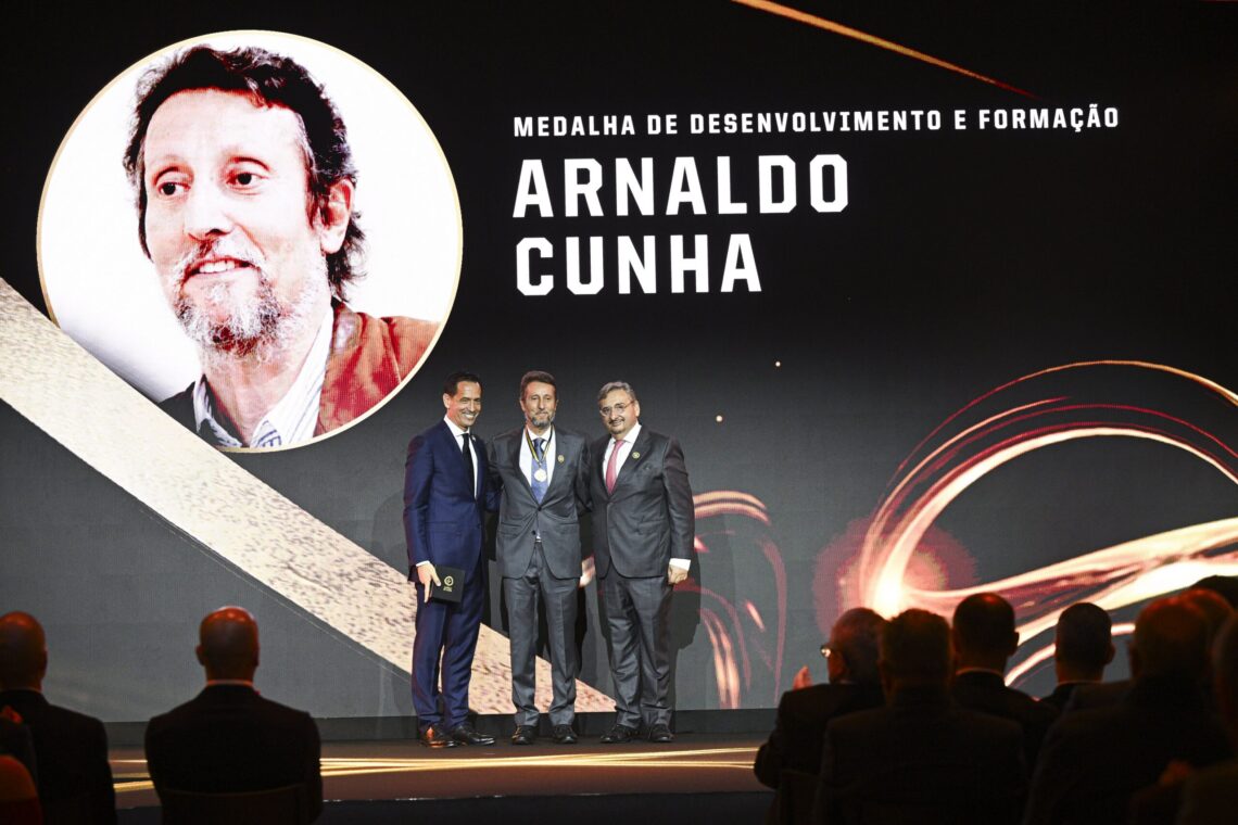 Arnaldo Cunha, AF Leiria, Manuel Nunes e Luciano Gonçalves distinguidos nas Quinas de Ouro