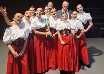 Academia de Dança Reme Rodriguez, de Fátima, premiada em França