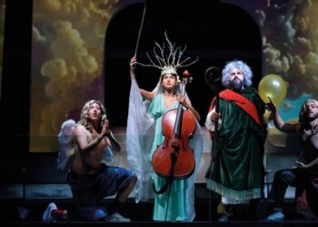 Cistermúsica Fronteiras com chantilly, morangos e uma exposição-concerto