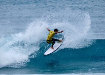 Título nacional de surf vai decidir-se em Peniche
